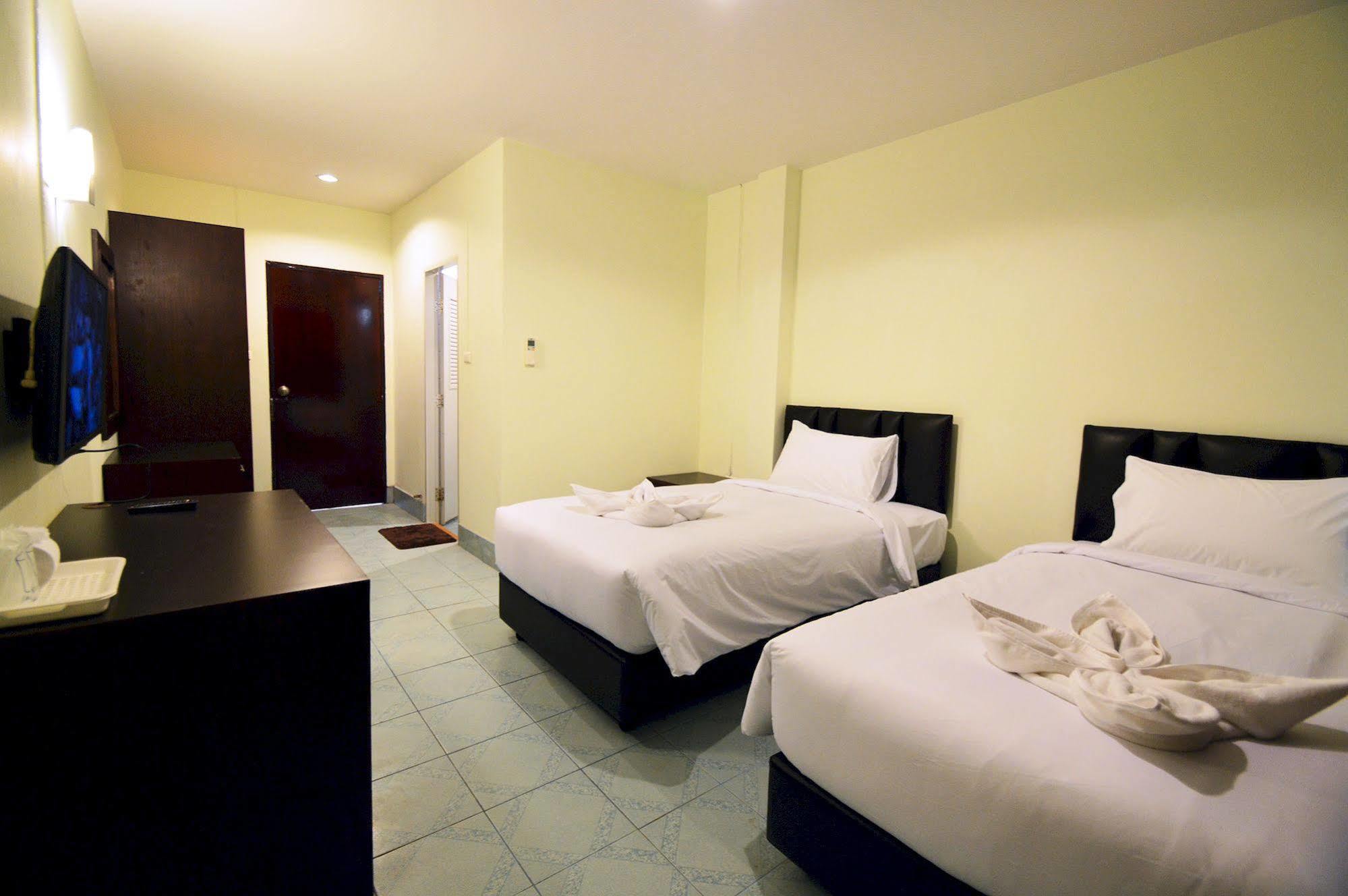 Paripas Express Patong Hotel Eksteriør billede