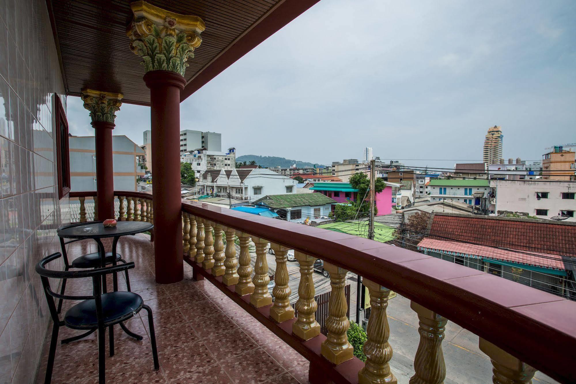 Paripas Express Patong Hotel Eksteriør billede